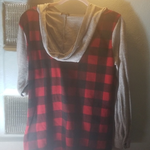Long sleeve red plaid button up shirt with hood - Picture 2 of 2
